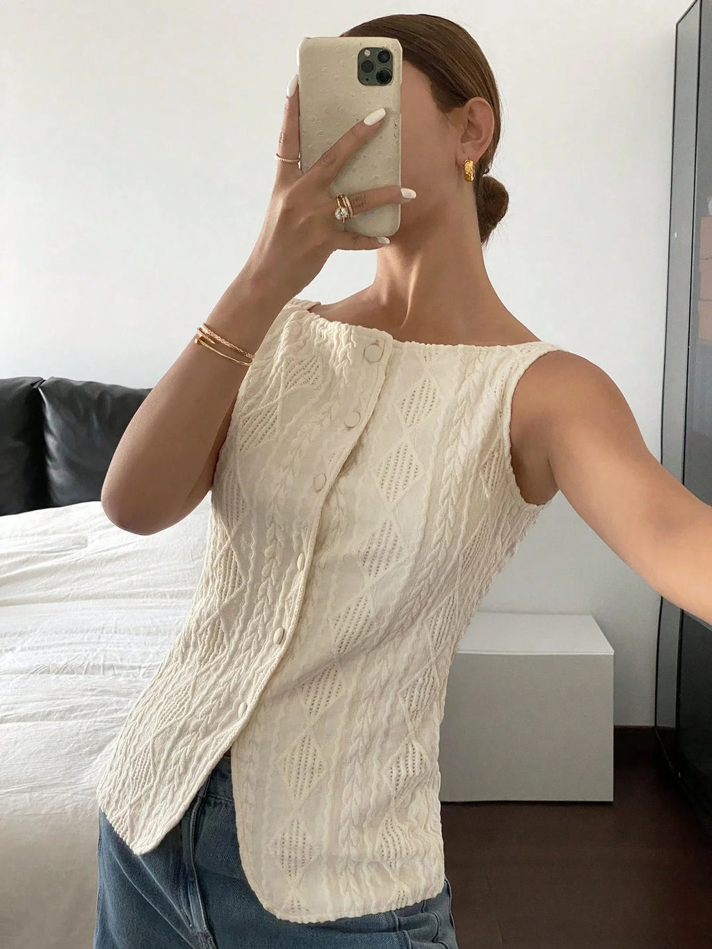 Geometric Textured Sleeveless Shirt