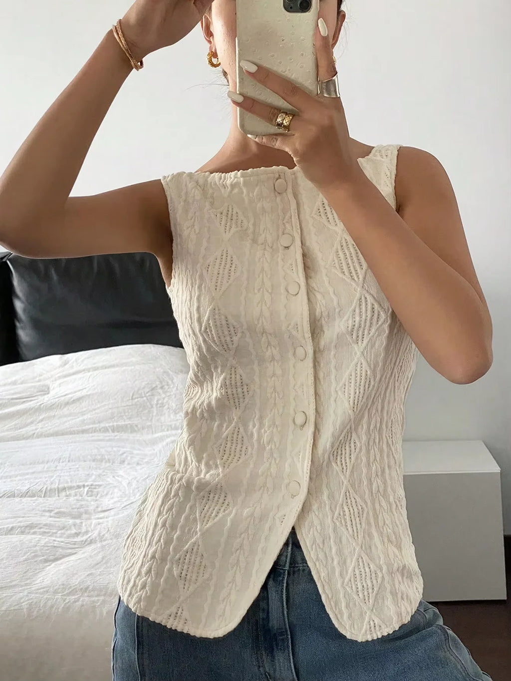 Geometric Textured Sleeveless Shirt