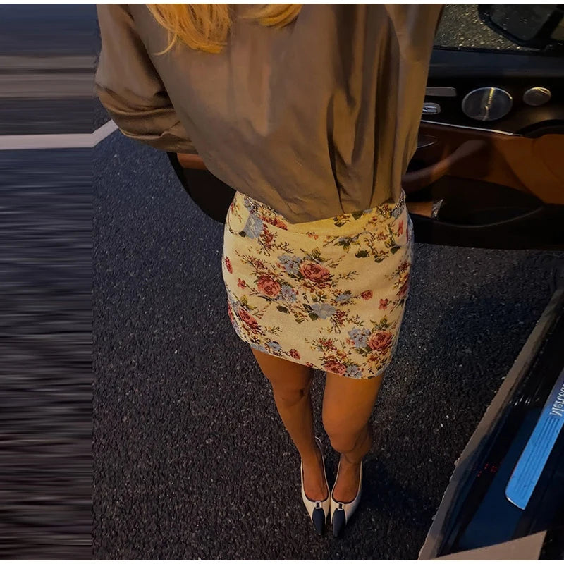 Women Cropped Floral Print Jacket Stand Collar Long Sleeve Button Front Pockets Vintage Loose Short Coat 2026 Autumn Chic Blazer