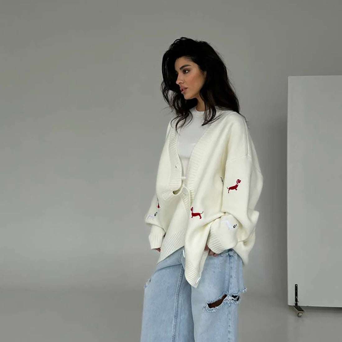 Embroidered V-Neck Knit Cardigan