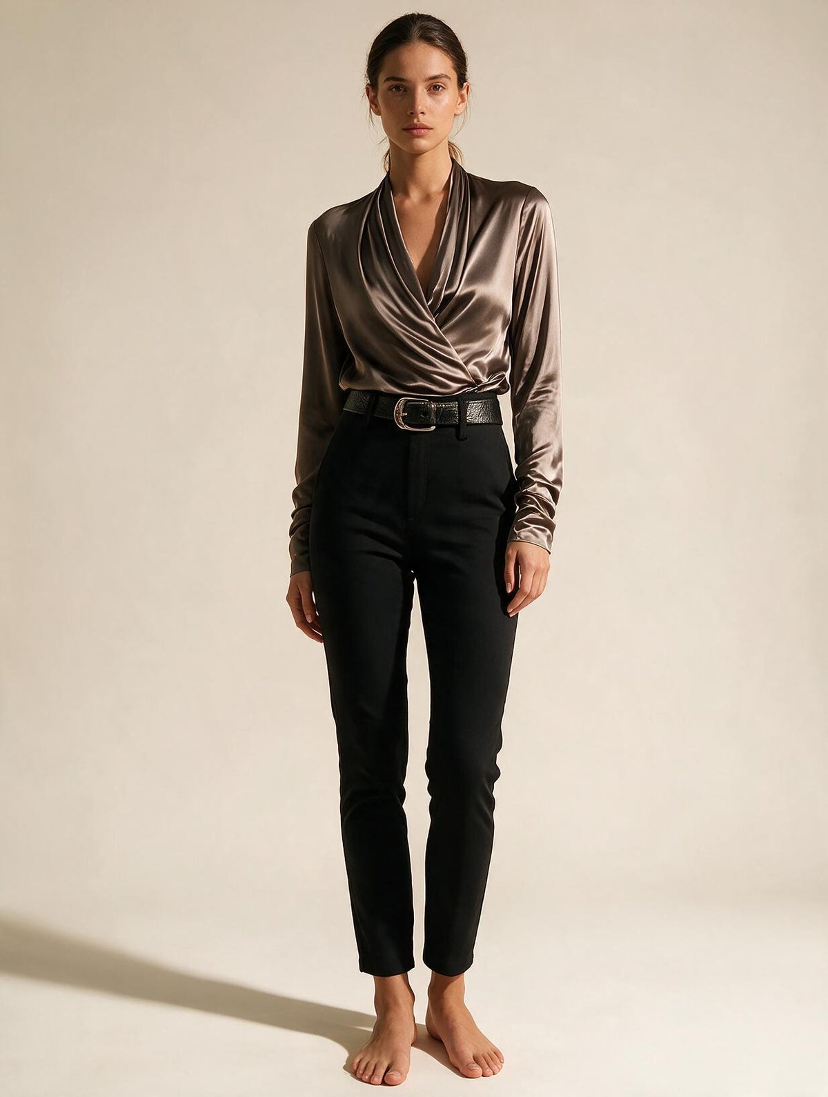 Elettra Ferri minimalist midweight pullover dress worn by a model, showcasing simple, elegant design and soft fabric.