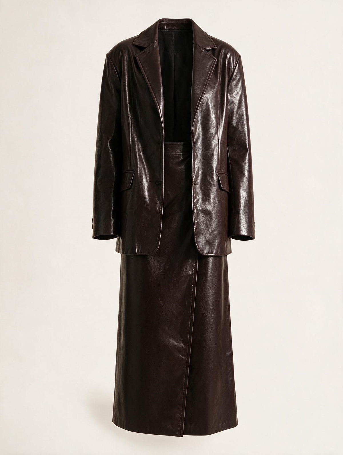 Elettra Ferri tailored button-front coat with a fitted silhouette, shown on a plain background with front view.